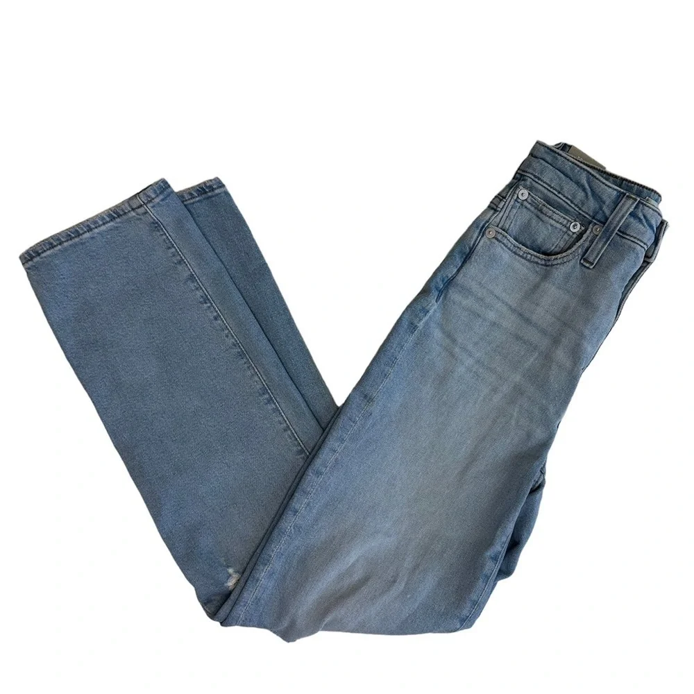 Madewell Curvy Perfect Vintage Jean in Danby Wash: Ripped Edition - Picture 7 of 7